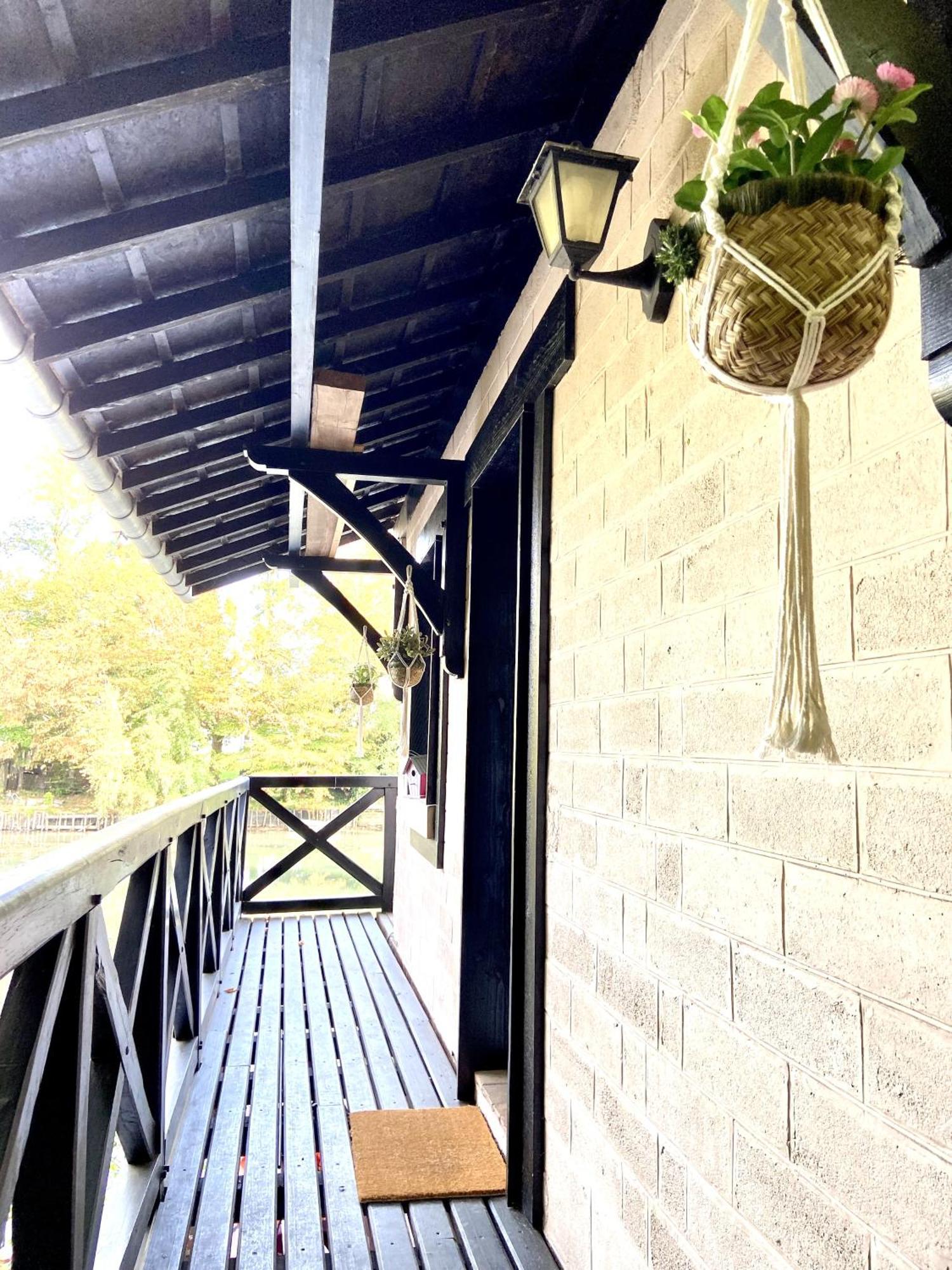 Le Chalet Bucolique Au Bord De L'Eau Olivet  Exterior photo